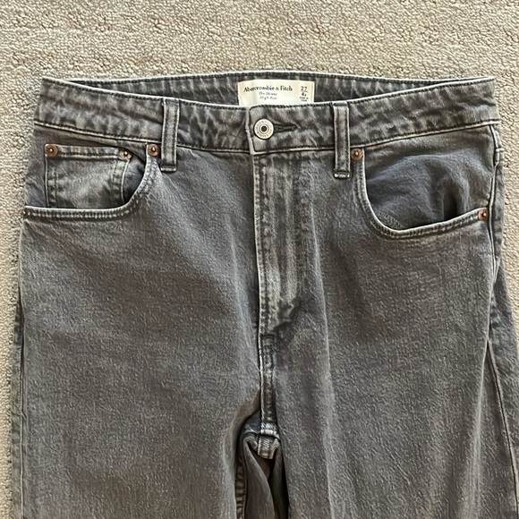 Abercrombie Skinny High Rise Jeans - Picture 3 of 5